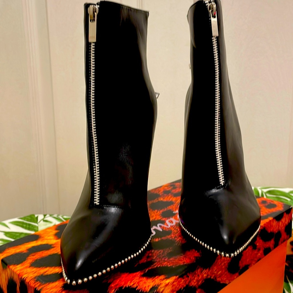 Ankle boots